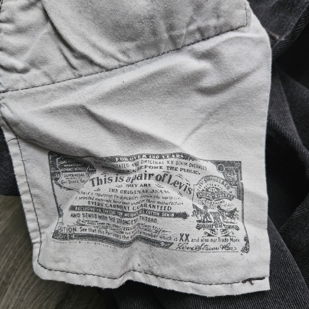 Vintage Levis 501 Mens Faded Black Straight Leg Denim Jeans 34x30 Button Fly - Picture 9 of 15